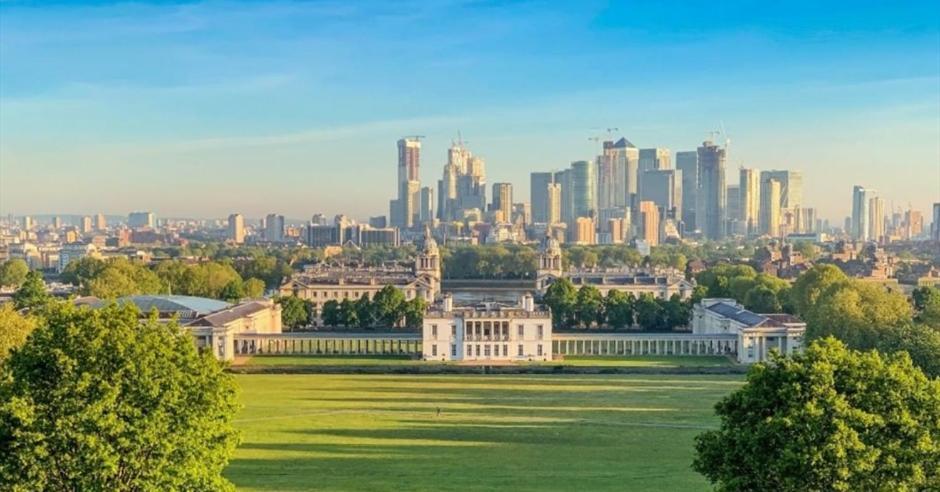 Unique 2-bedroom With River Views! Leilighet London