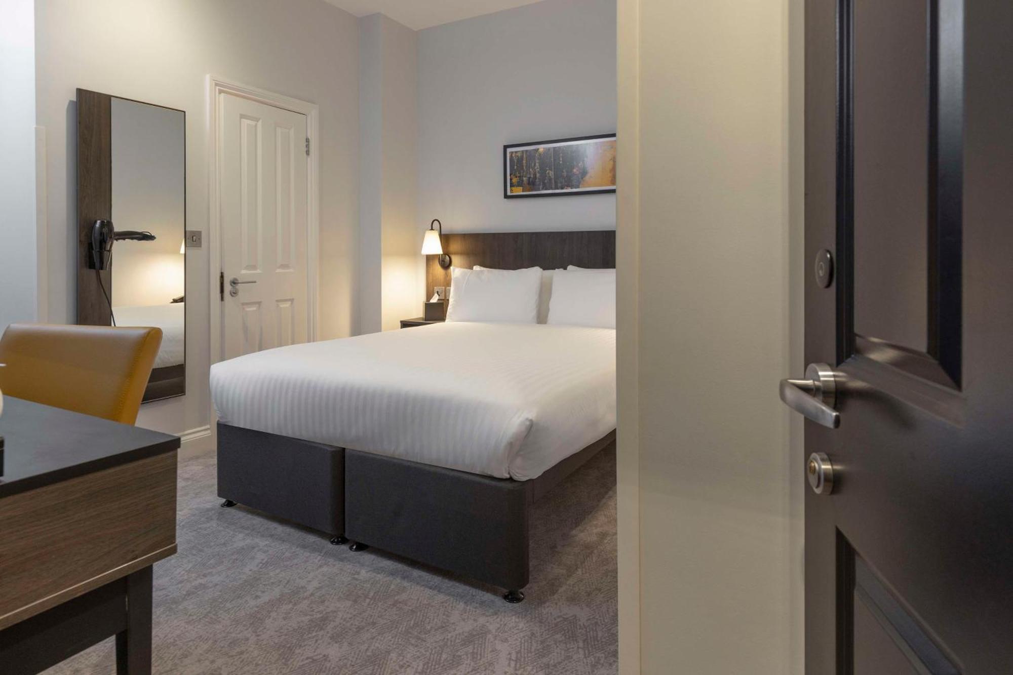Western Kensington Olympia 3* London
