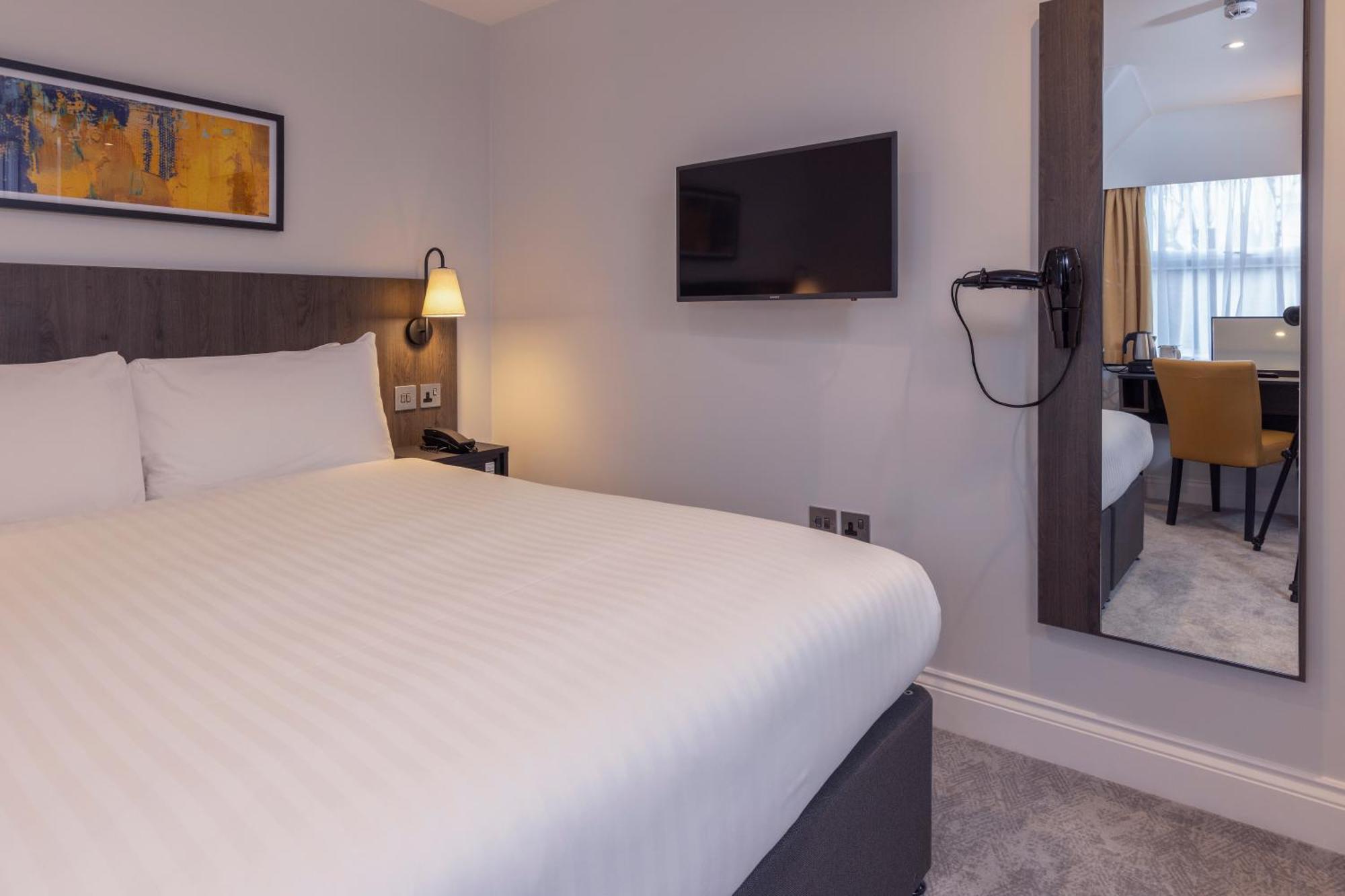 Western Kensington Olympia 3*