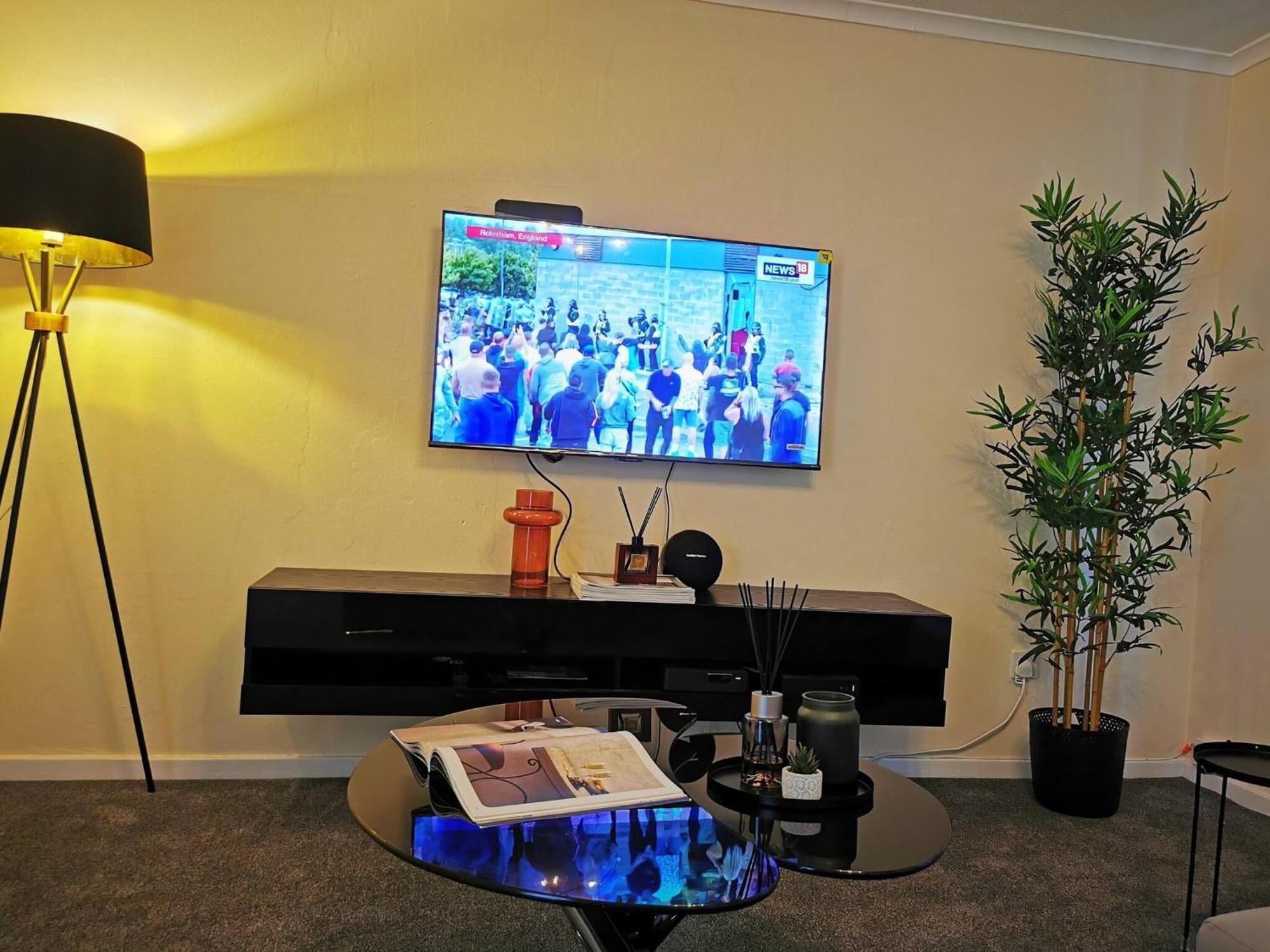 Cozy Near O2 Arena Holiday home *