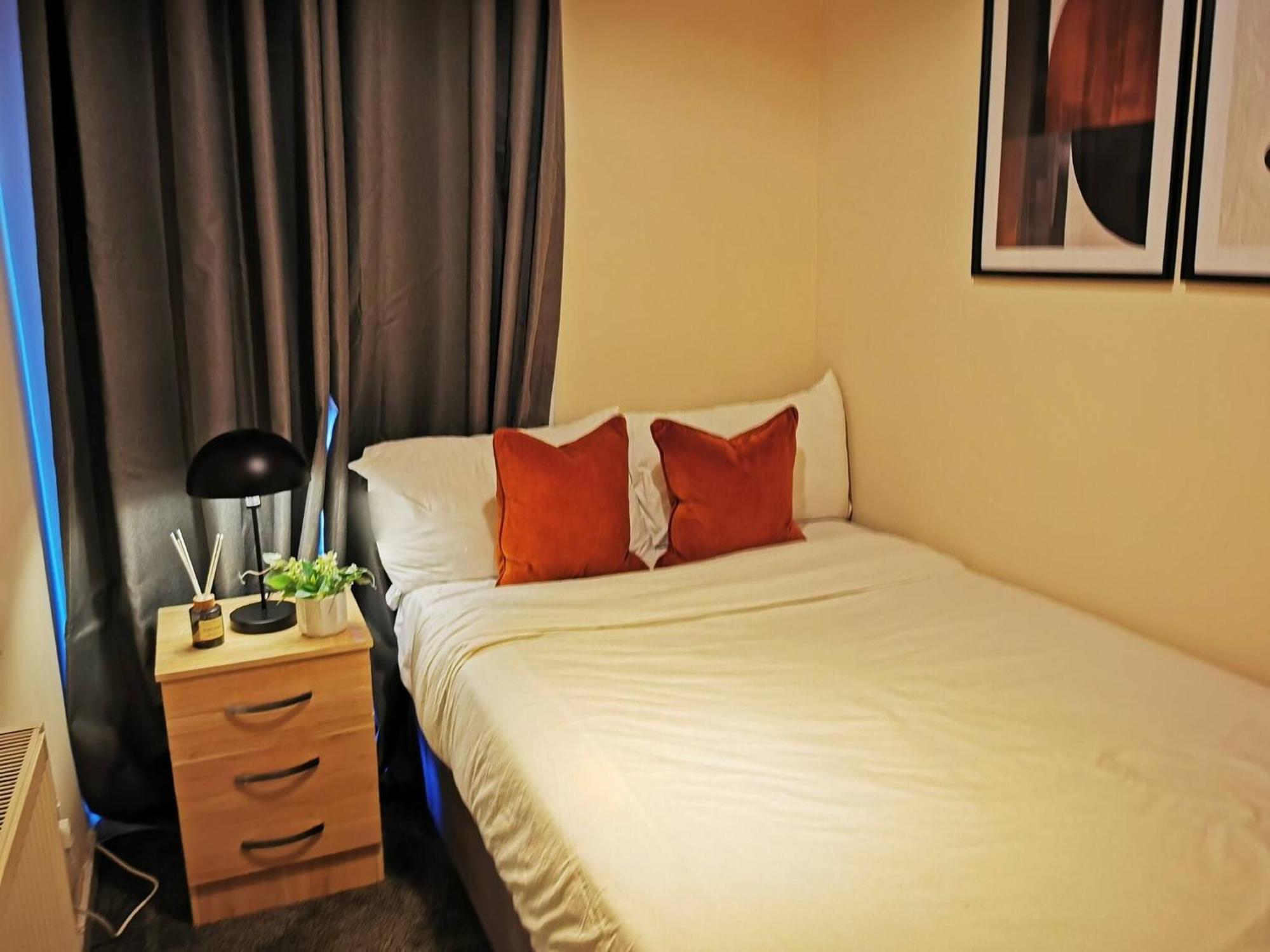 Cozy Near O2 Arena Holiday home