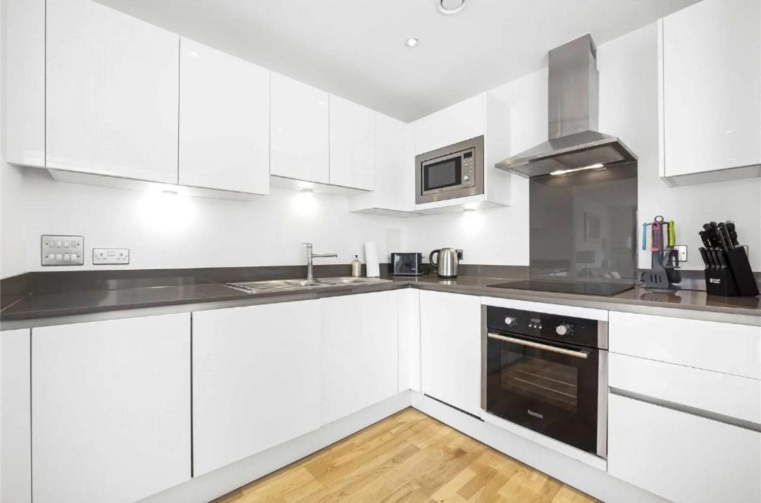 Modern Large 2bed Cutty Sark Greenwich Close To Canary Wharf - Great Transport Links Lägenhet London