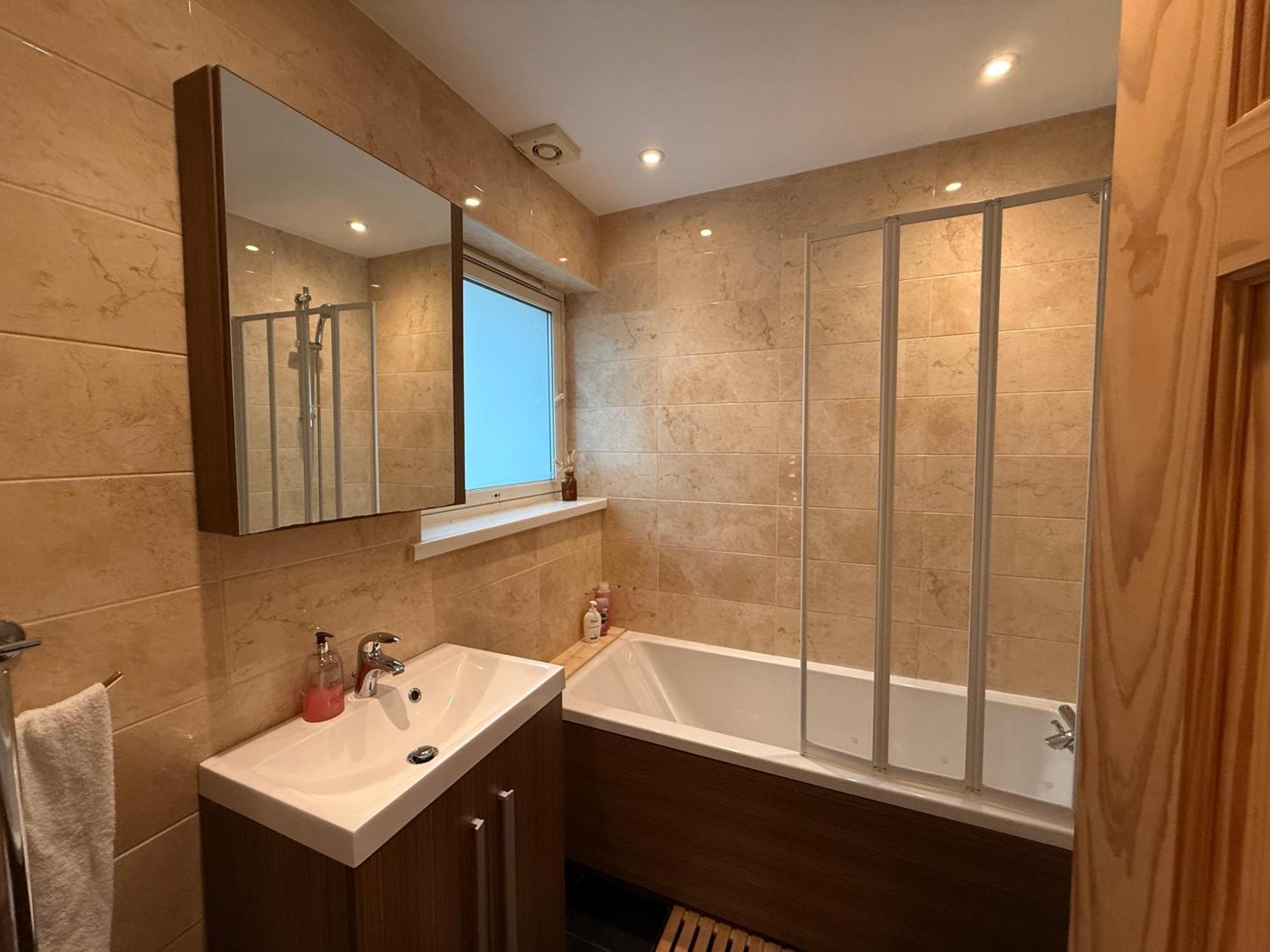 Lejlighed Two Bedroom Flat In The Heart Of