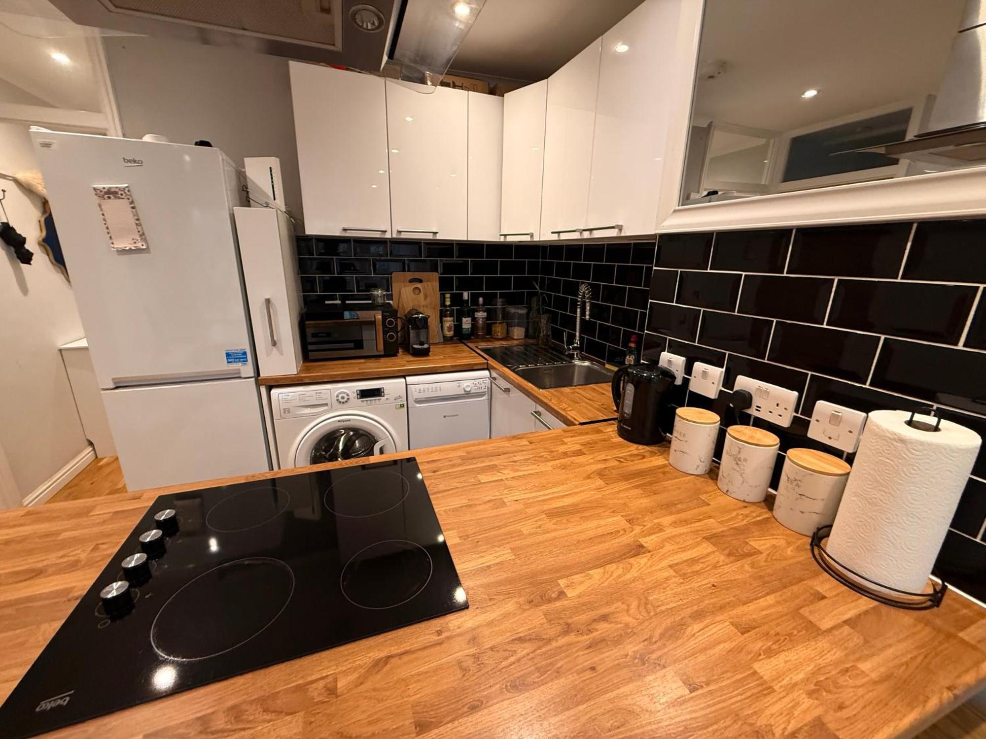 Two Bedroom Flat In The Heart Of Lejlighed London