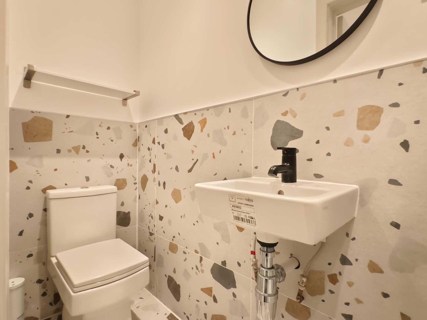 Morden Stratford 2 With Shared Bathroom Gjestgiverier *