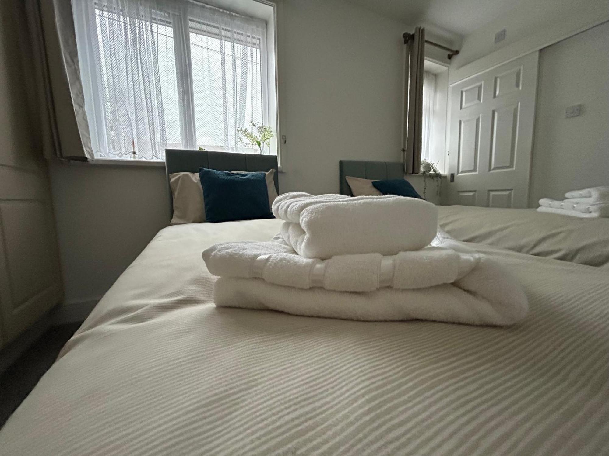 Appartamento Spacious 3 Bed Near Greenwich Fast Wifi & Free Parking Londra