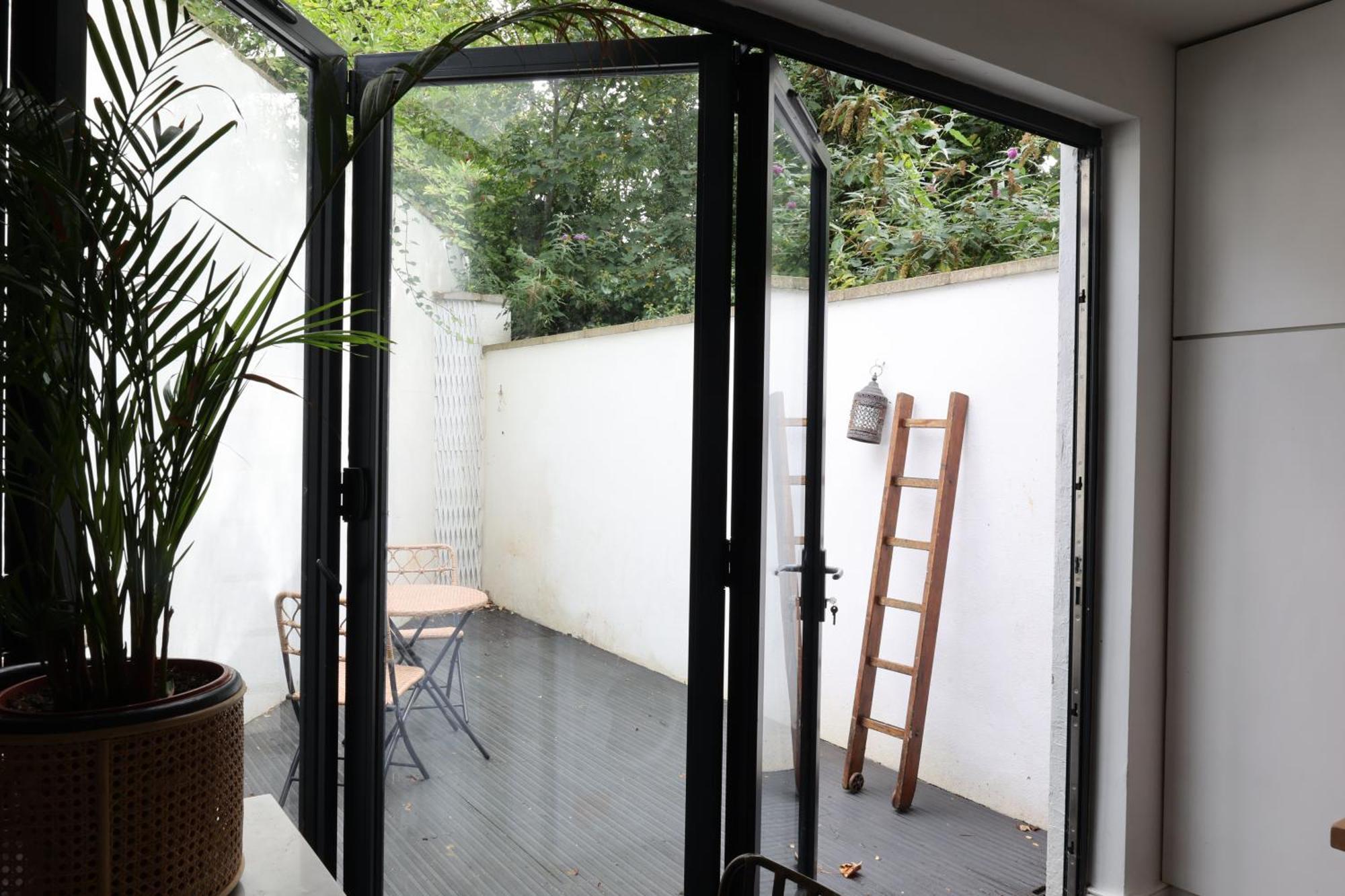 Stunning Walthamstow Village Flat * London