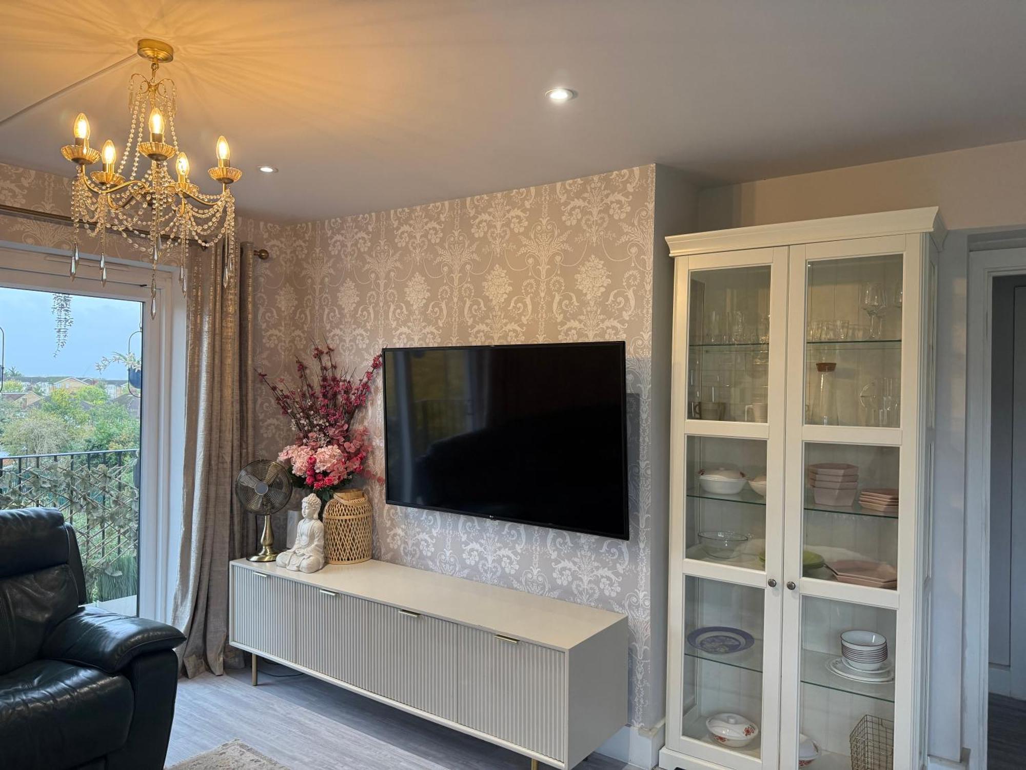 Apartment Luxury Spacious Flat Close To London