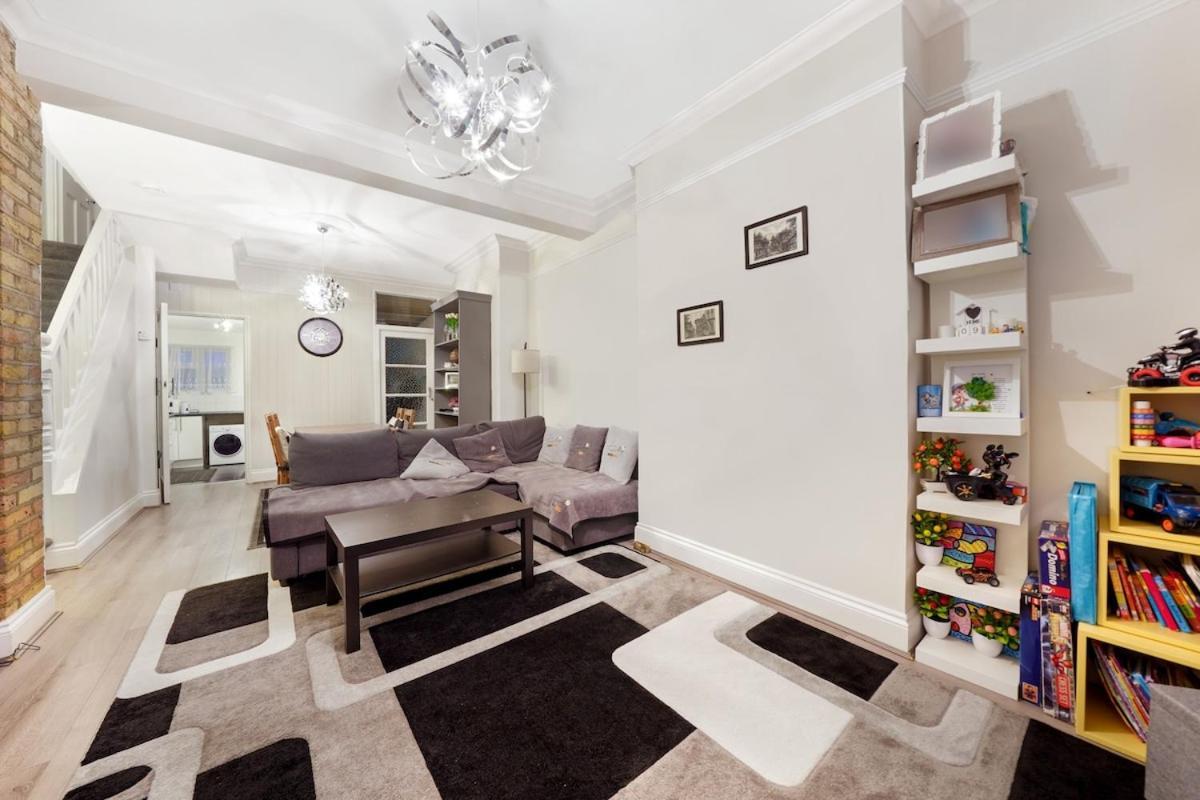 House In Great Location * London