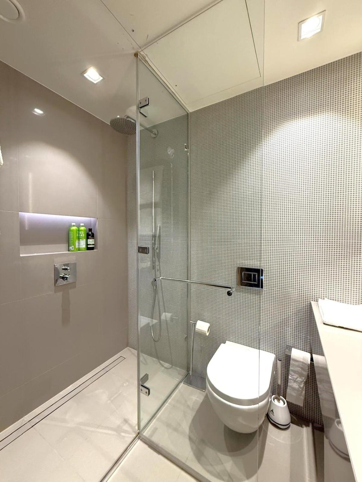 Tower Bridge Amazing View Luxury 3 Beds Lägenhet
