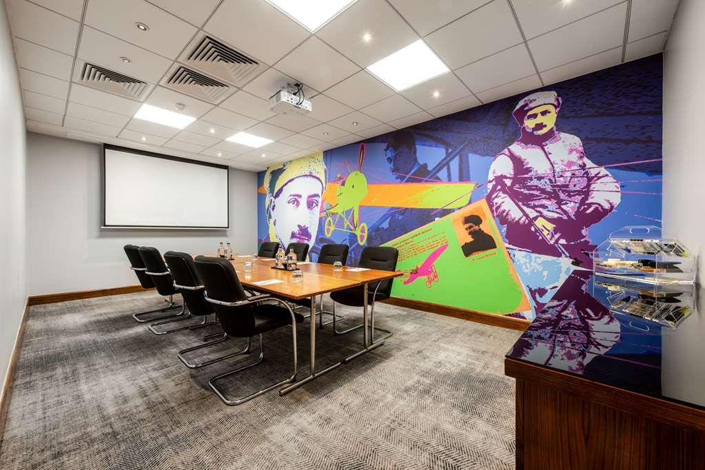 Hotel Radisson And Conf Centre Heathrow 4*