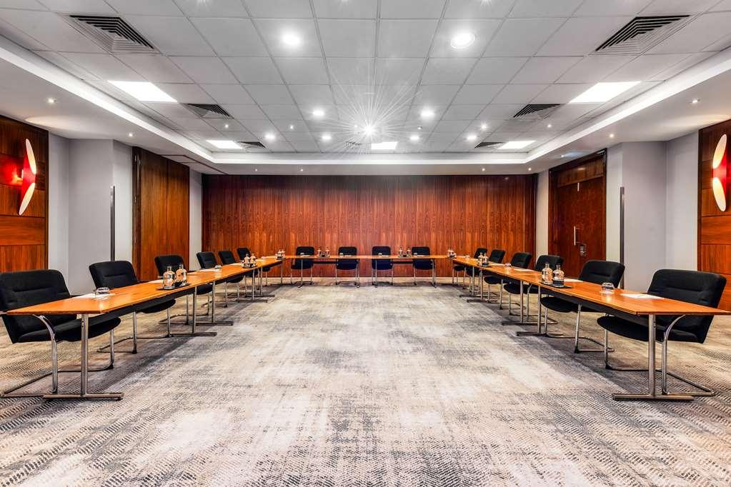 Radisson Red Heathrow