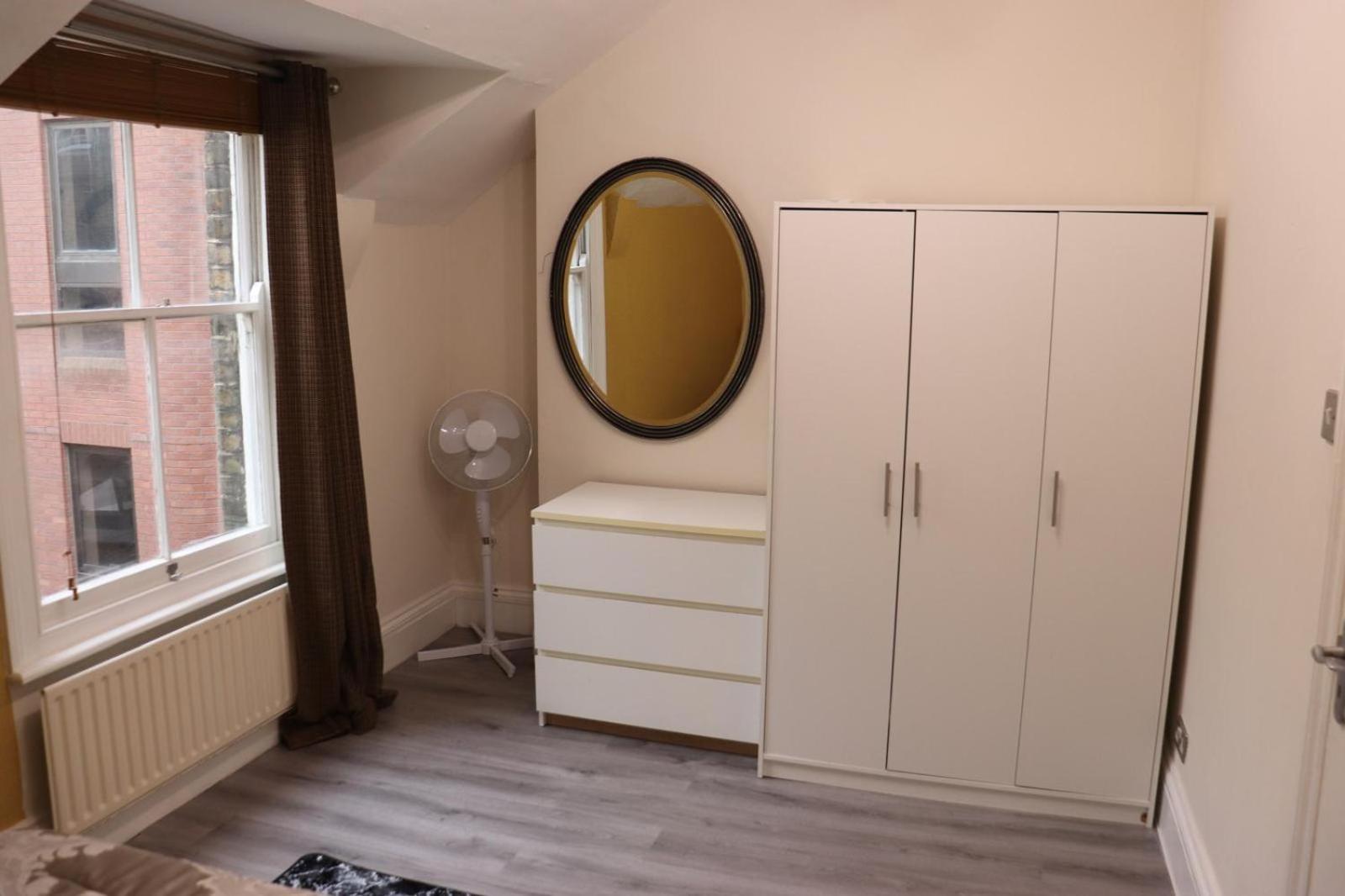 The Spot 2 Bedroom * London