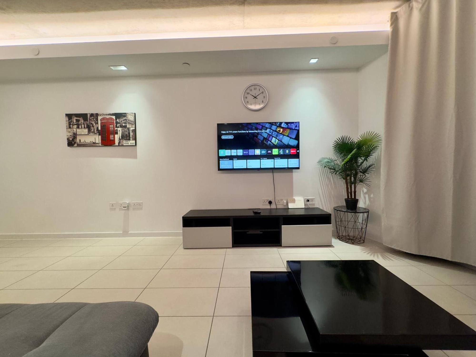 Leilighet Excel Cosy With Balcony & River View Close To O2 Arena, Cable Car, Hall *