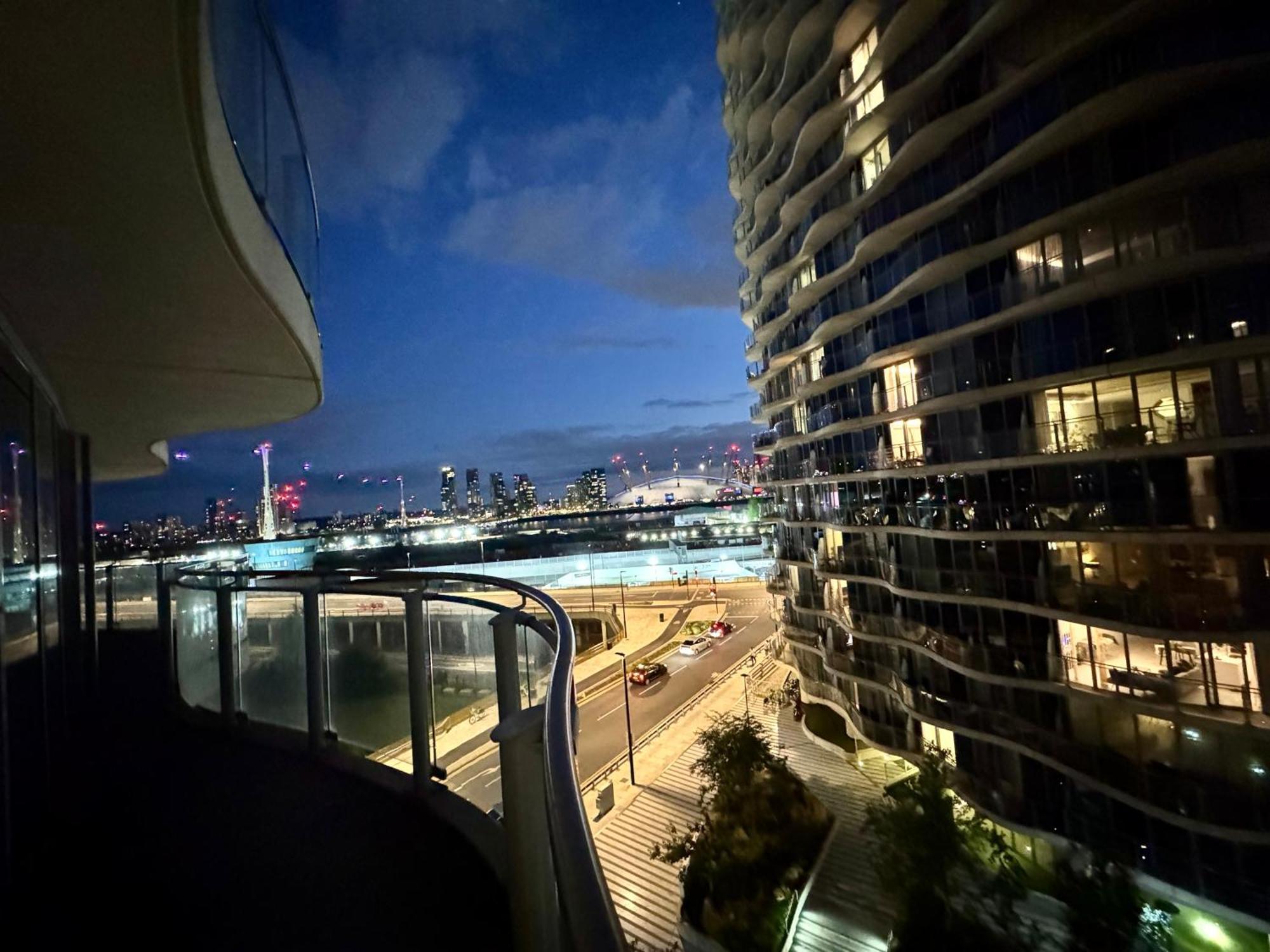 Excel Cosy With Balcony & River View Close To O2 Arena, Cable Car, Hall Leilighet London