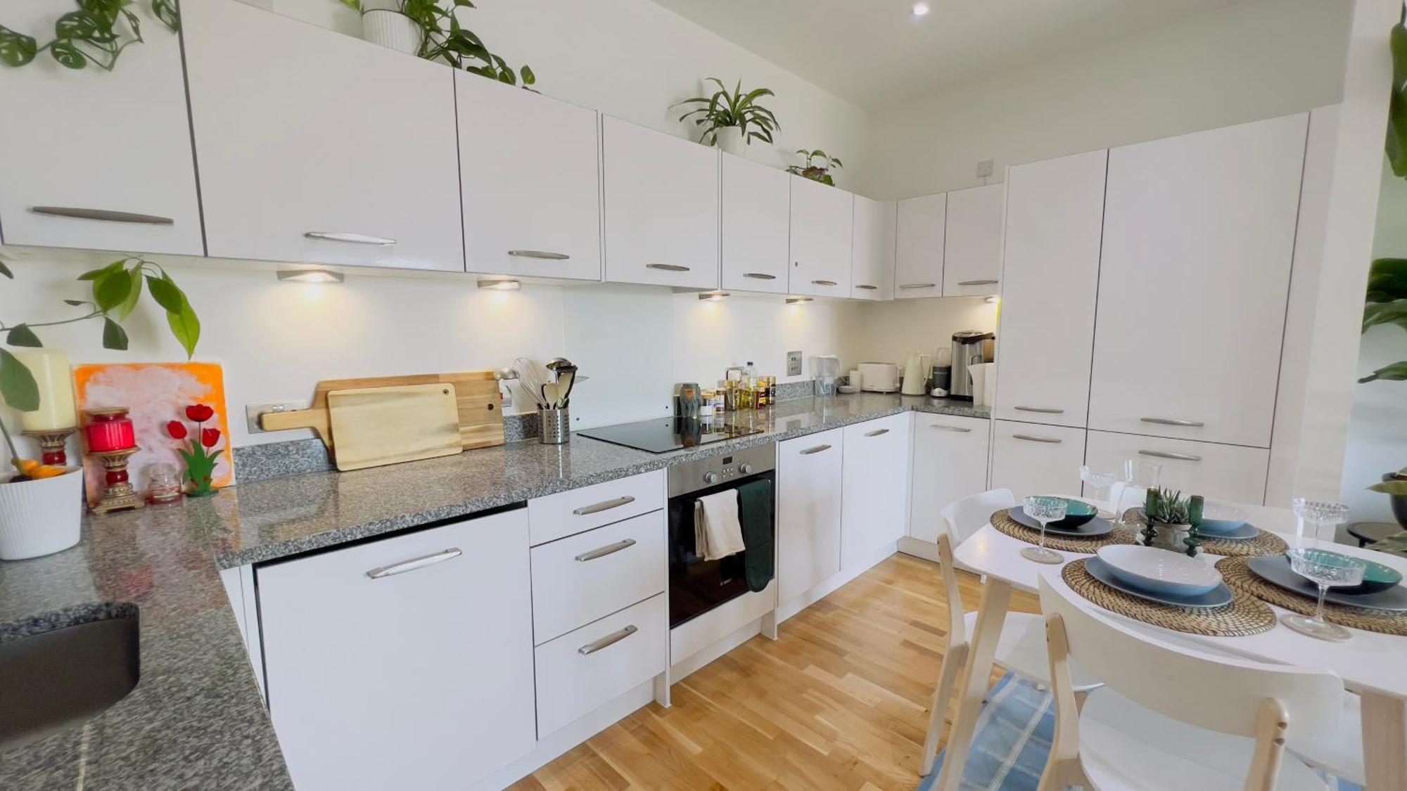 Luxe Prima - 2 Bed In Lägenhet London
