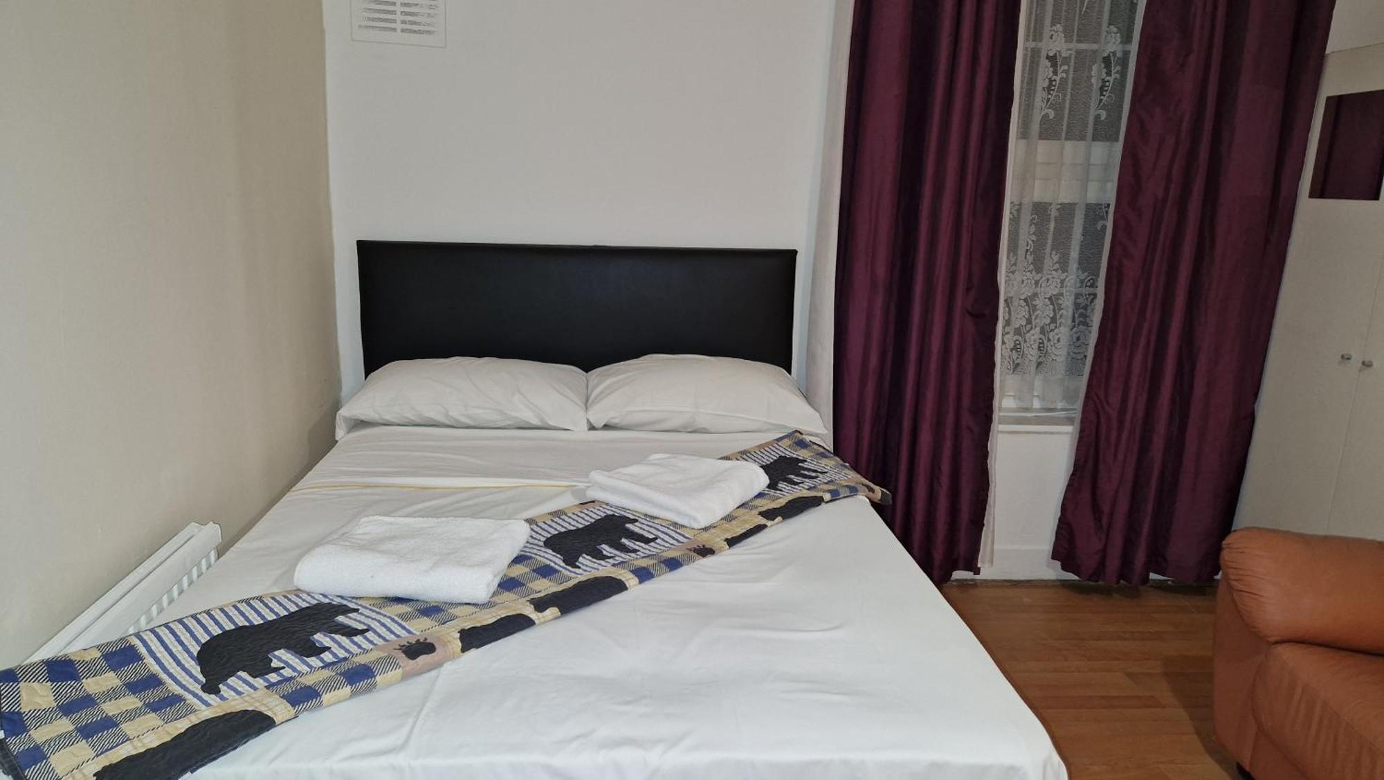 The Cosy Newcourt House, 6-sleeper - 15 Minutes From Zone 1 Lägenhet