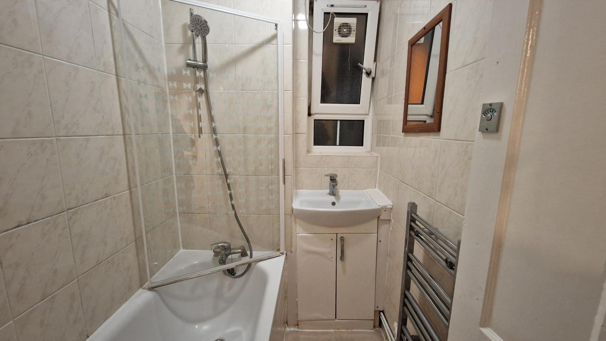 Lägenhet The Cosy Newcourt House, 6-sleeper - 15 Minutes From Zone 1 London