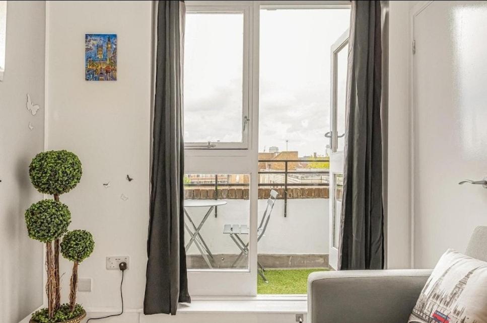 Apartment Amazing Marina-overlooking 1bed *
