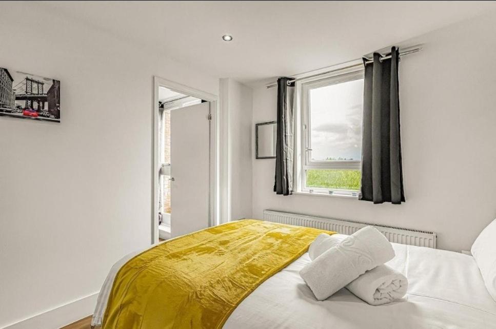 Apartment Amazing Marina-overlooking 1bed London