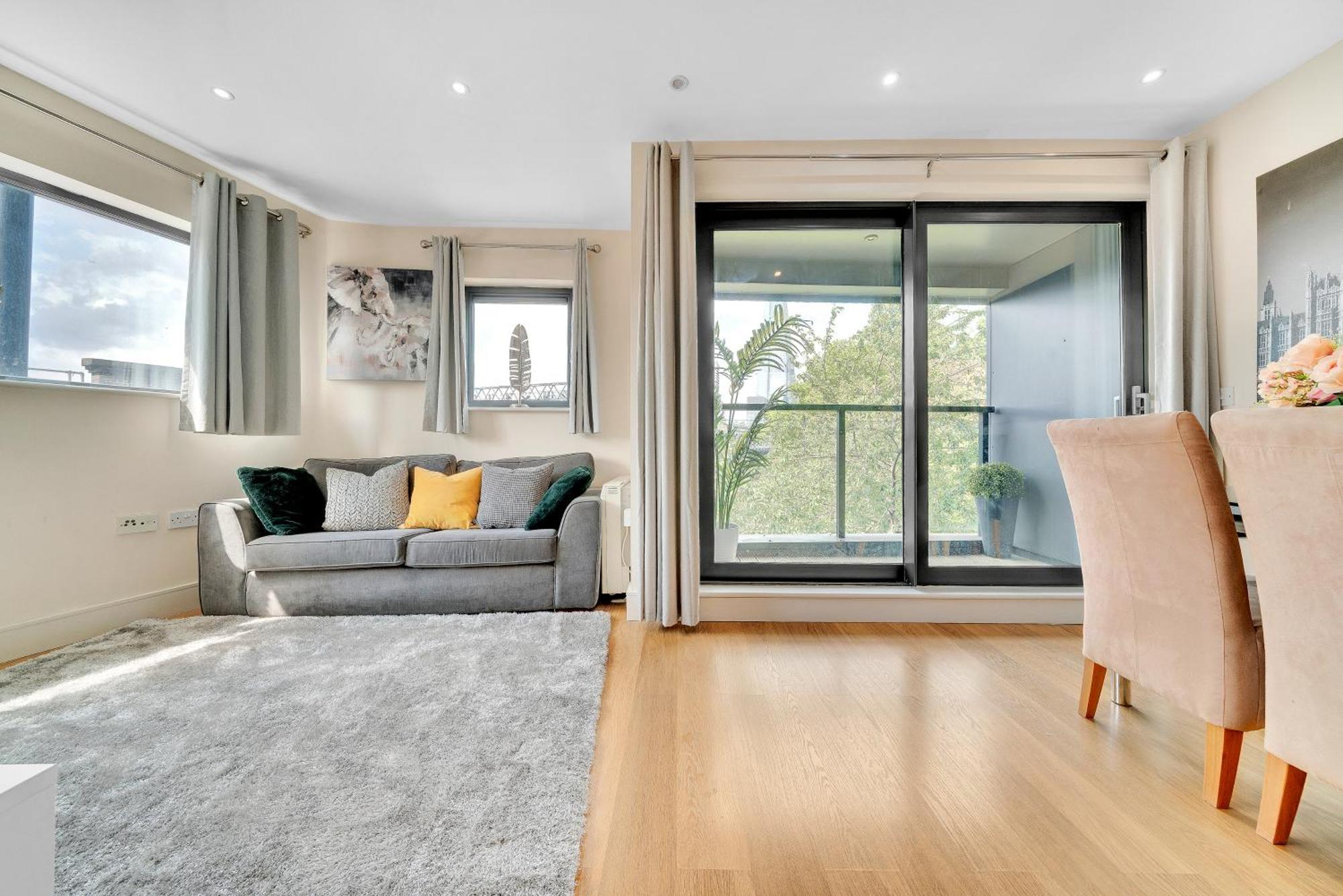 Luxury 2 Bedroom 2 Bathroom - Prime Location In Tower Bridge Bridge Apartment
