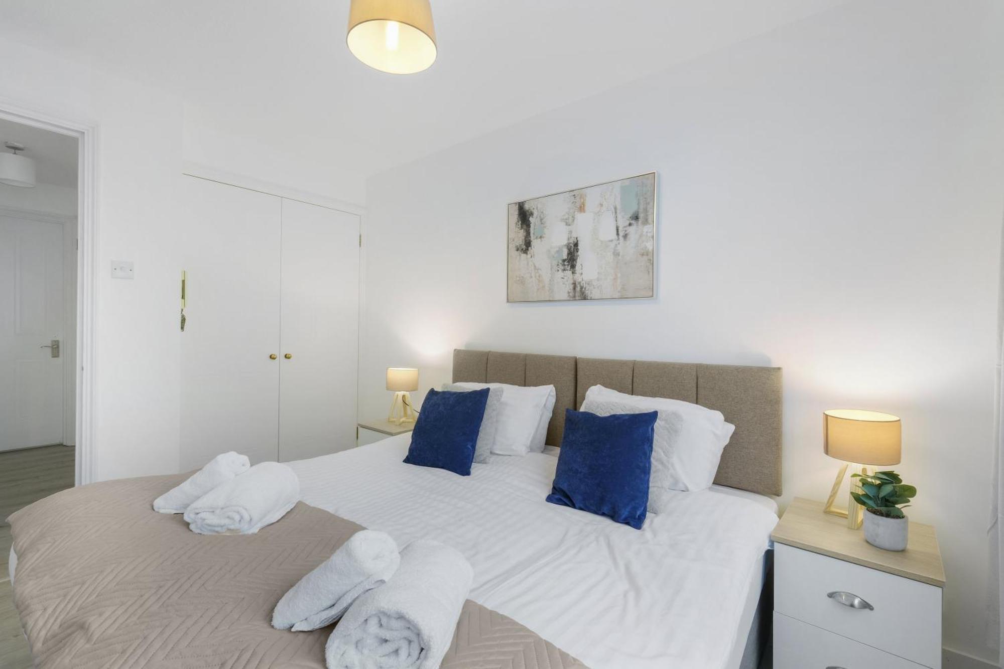 Charming 2-bedroom, 1-bathroom In Transom Square Leilighet *