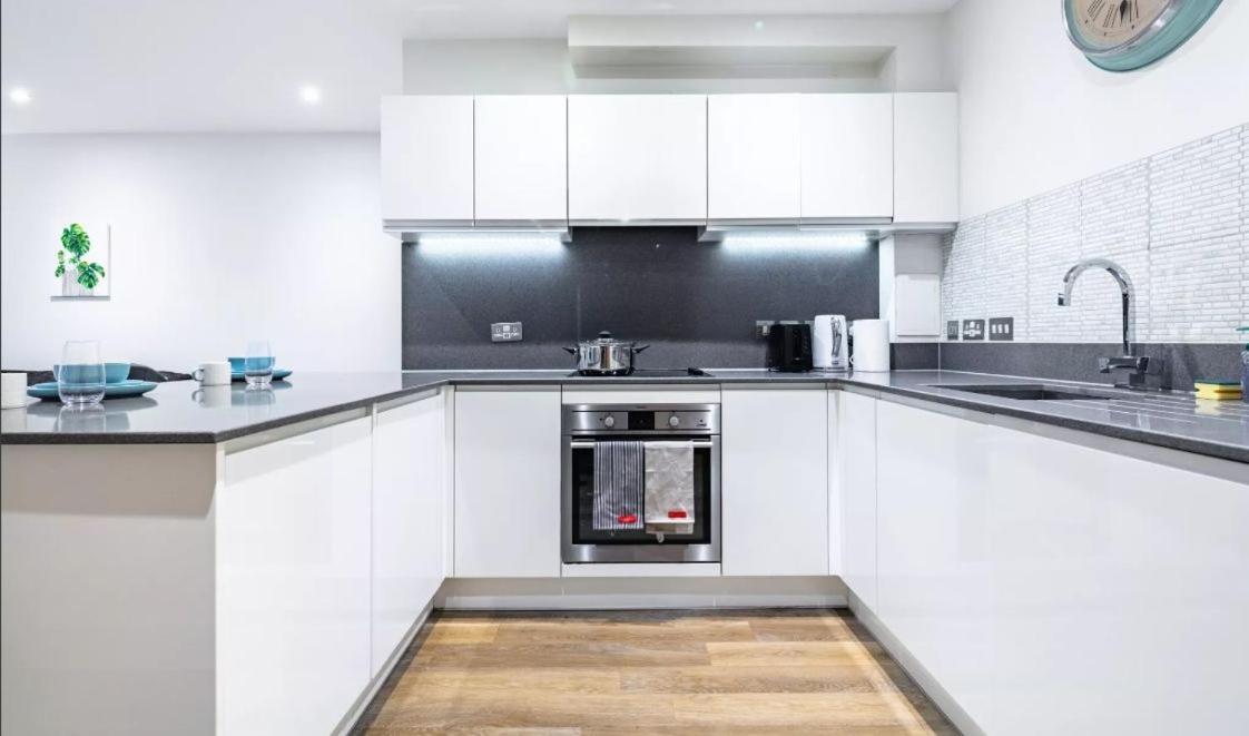 Leilighet Modern New-built 1 Bedroom In Heart Of Ldn London
