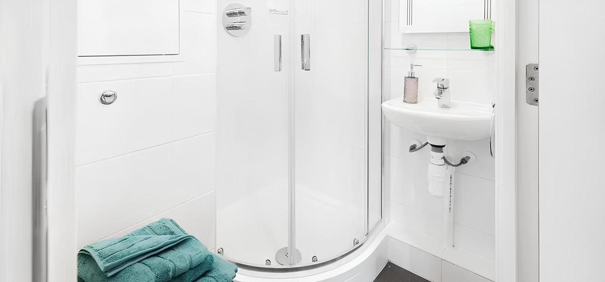 Chapter Lewisham Student Only, Cozy Budget With Shared Washroom * Londen