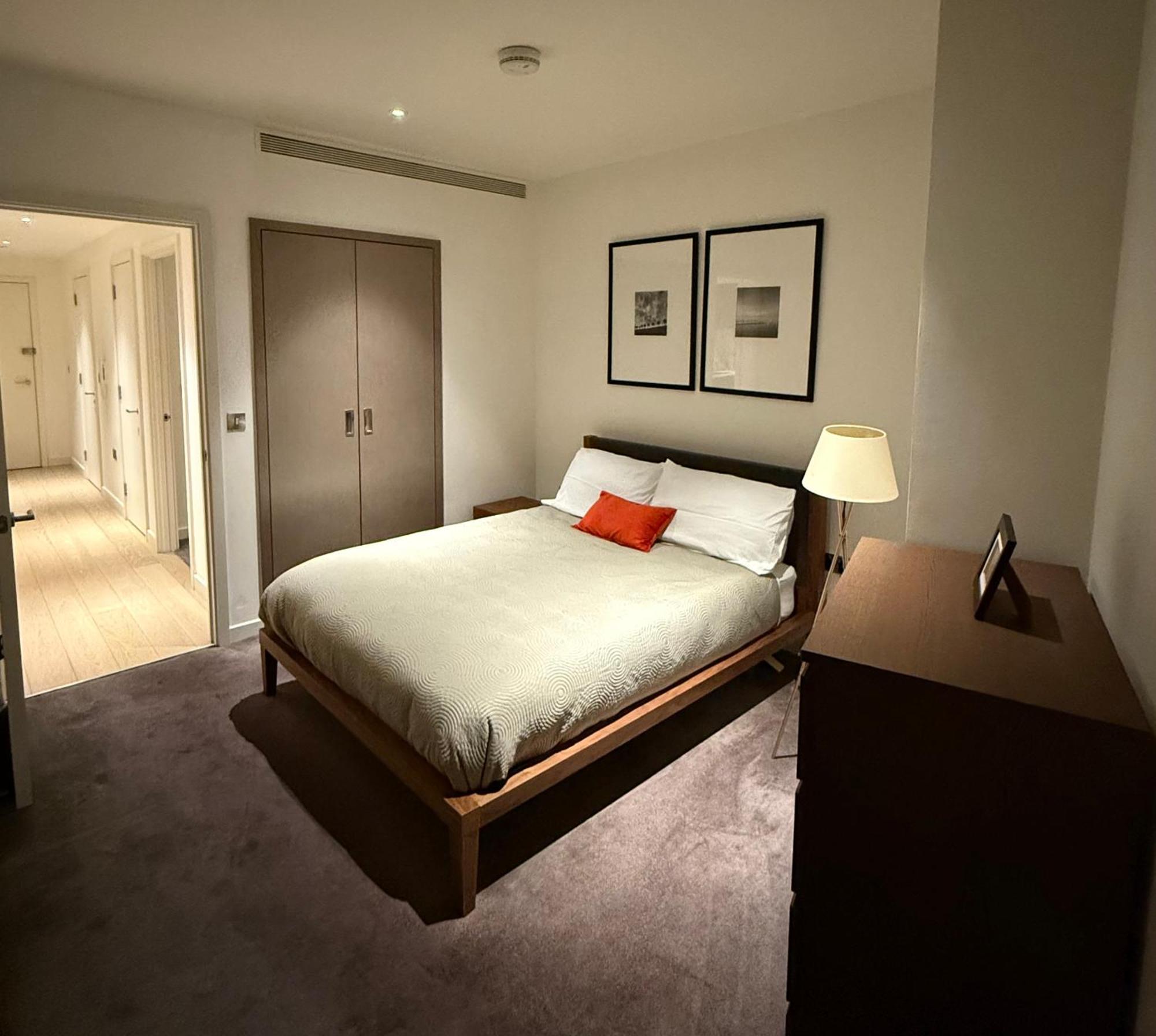Apartment Luxury Modern 2 Bed Flat With Balcony And View - Canary Wharf Center London
