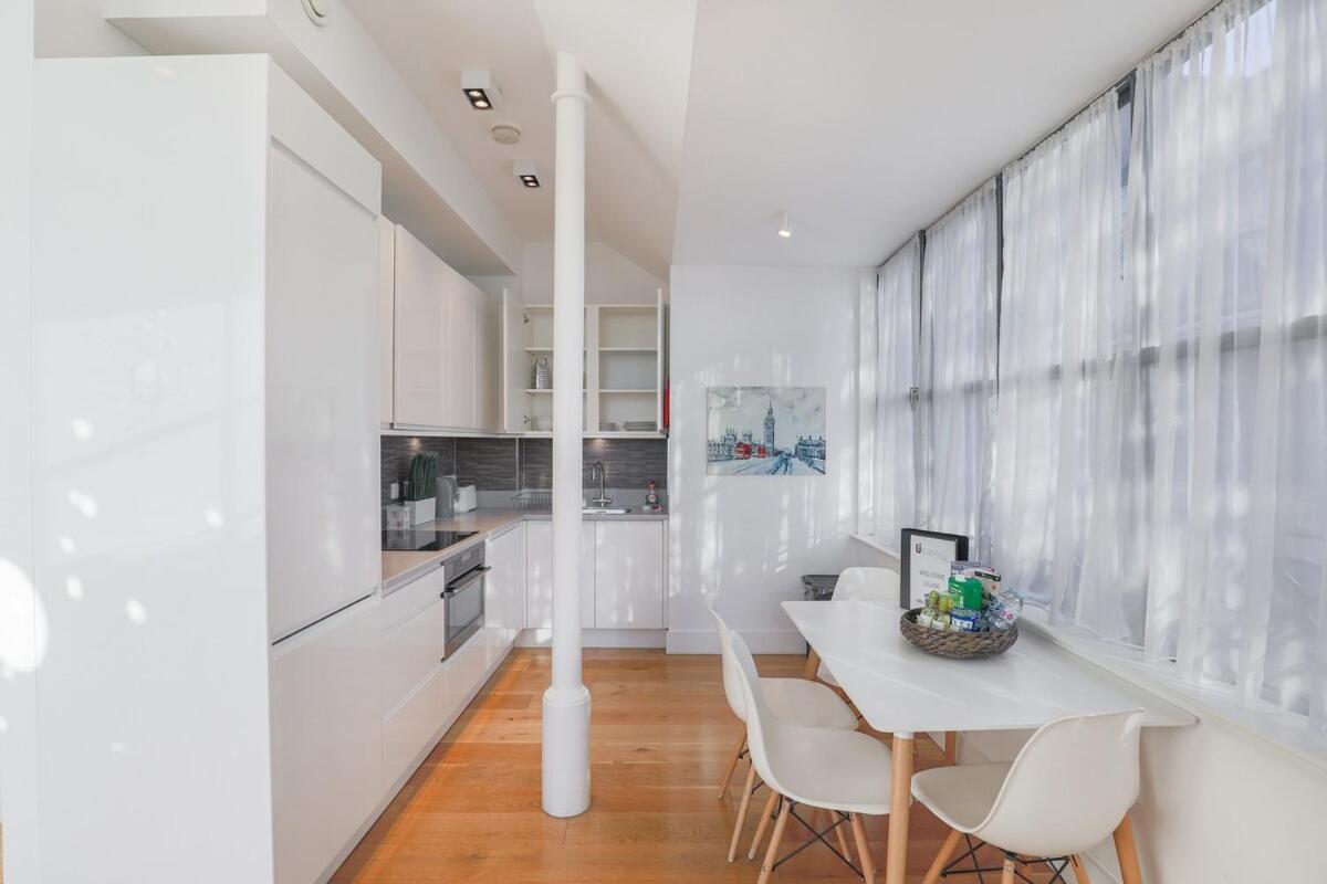 Appartamento 2bed Flat At Bridge With Shard Views & Lift Londra