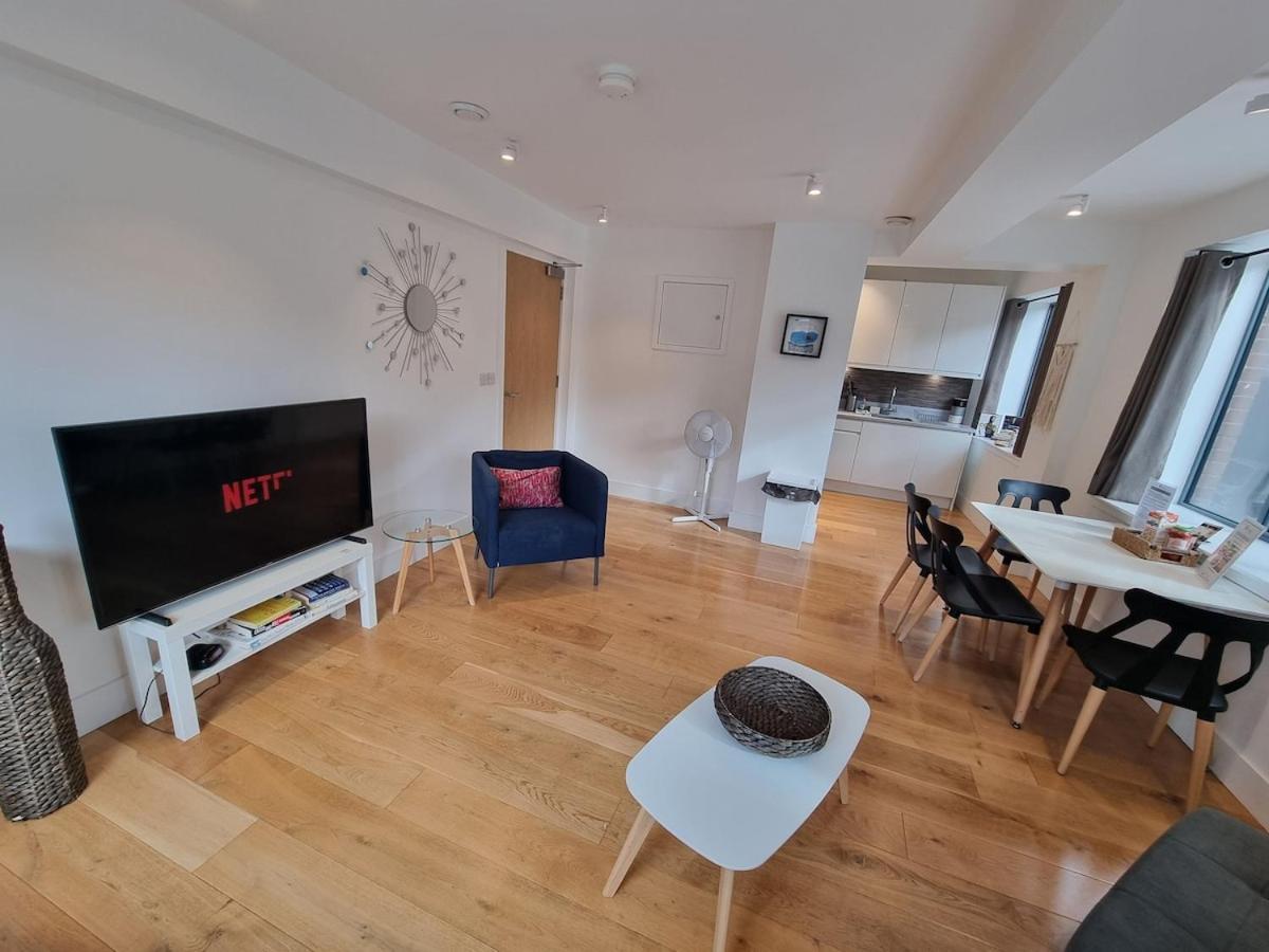 2bed Flat At Bridge With Shard Views & Lift