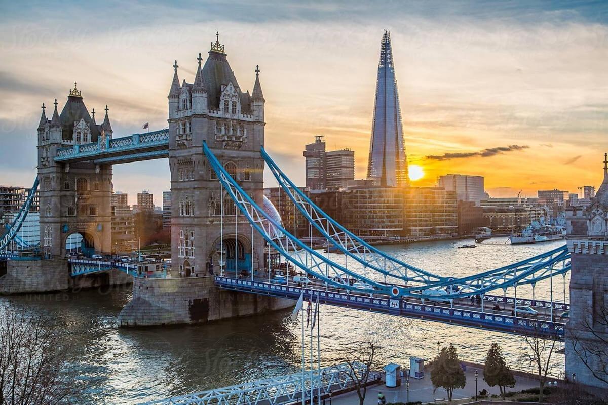 2bed Flat At Bridge With Shard Views & Lift Appartamento