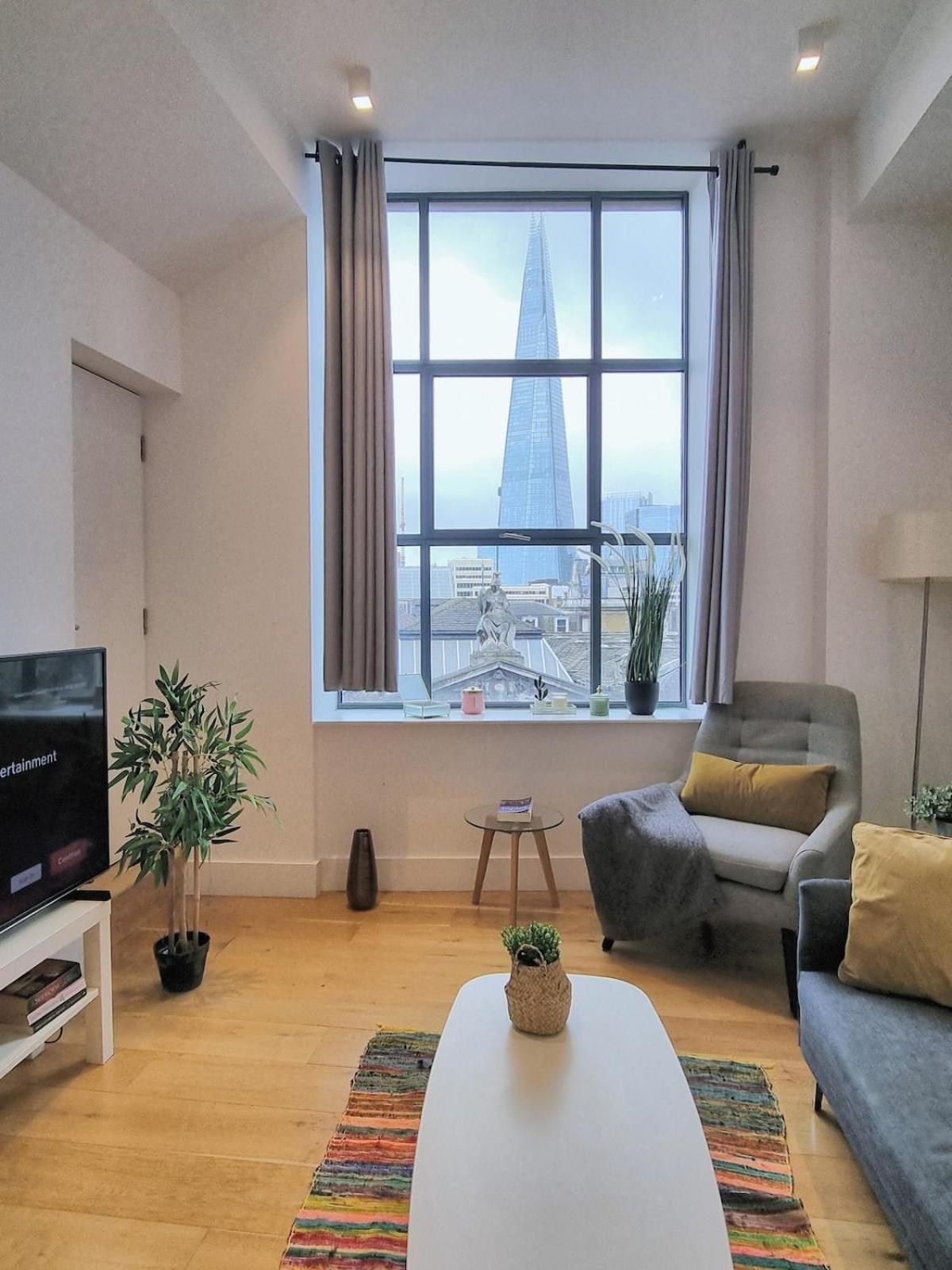 2bed Flat At Bridge With Shard Views & Lift Appartamento *