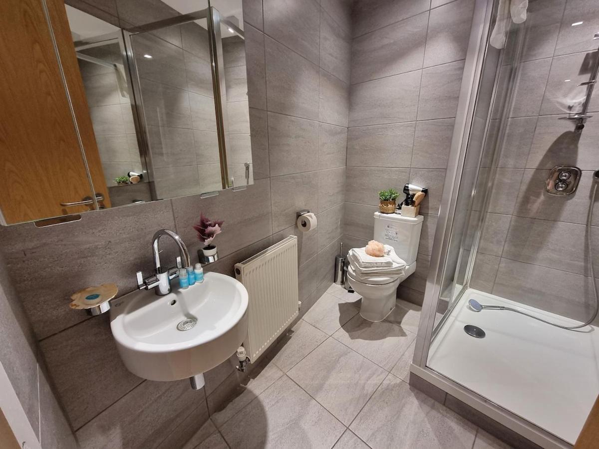 Appartamento 2bed Flat At Bridge With Shard Views & Lift Londra