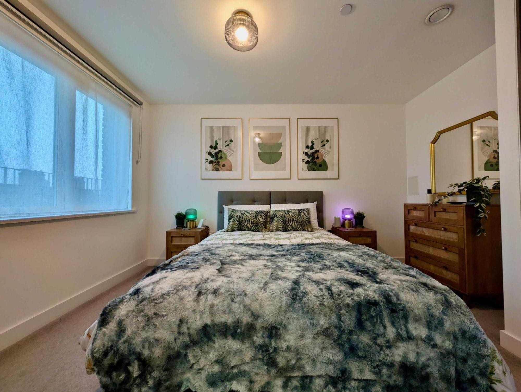 Charming Flat With Balcony In Apartment