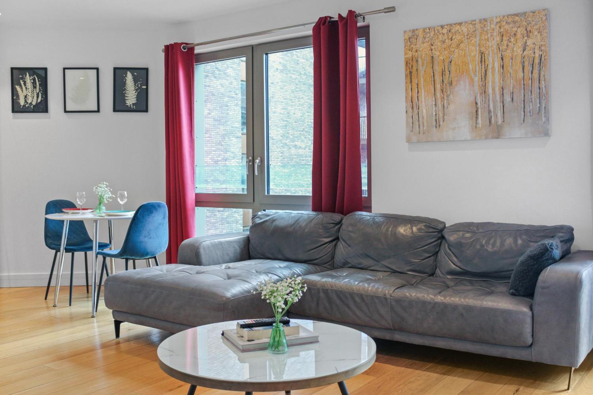 Station 5 Minutes, Balcony , 10 Minutes To O2 Arena Appartement
