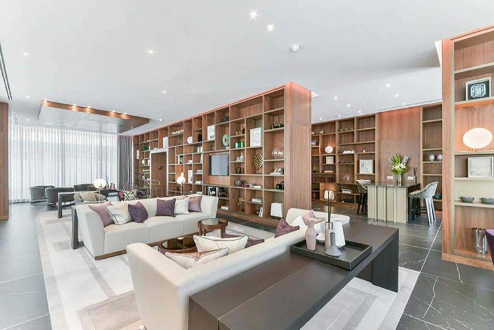 Apartment Luxury Riverside Penthouse 2000sqft London