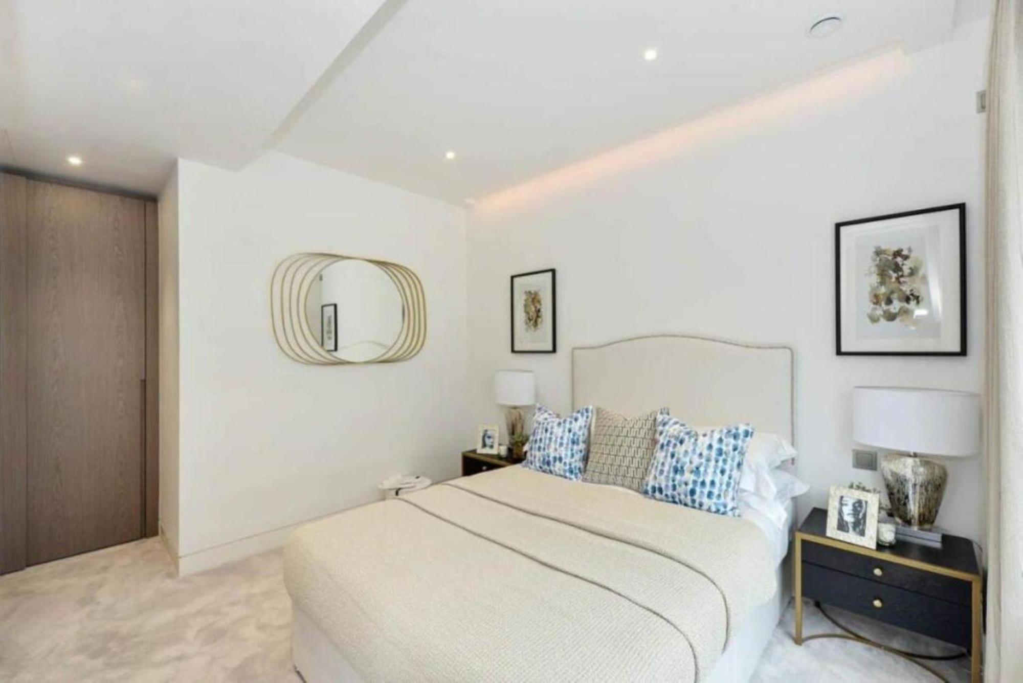 Luxury Riverside Penthouse 2000sqft Apartment London