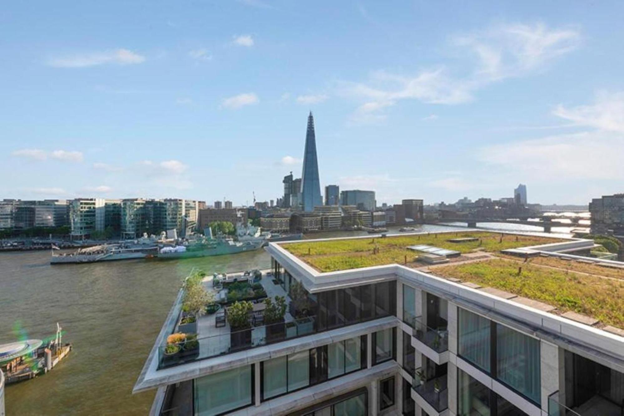 Apartment Luxury Riverside Penthouse 2000sqft London