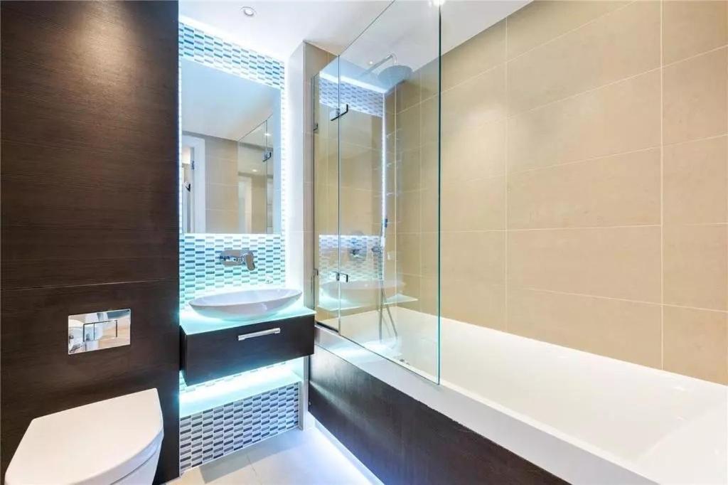 Londwell, Spitalfields & Brick Lane Luxury Balcony Penthouse Appartement Londen