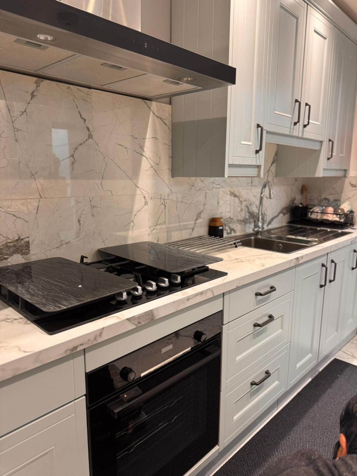 Lejlighed Modern House E15 Stratford - Sleeps 2 - 9, Fast Links To London, Near O2, Greenwich & Olympic Park, Child-friendly Garden, Free Parking *