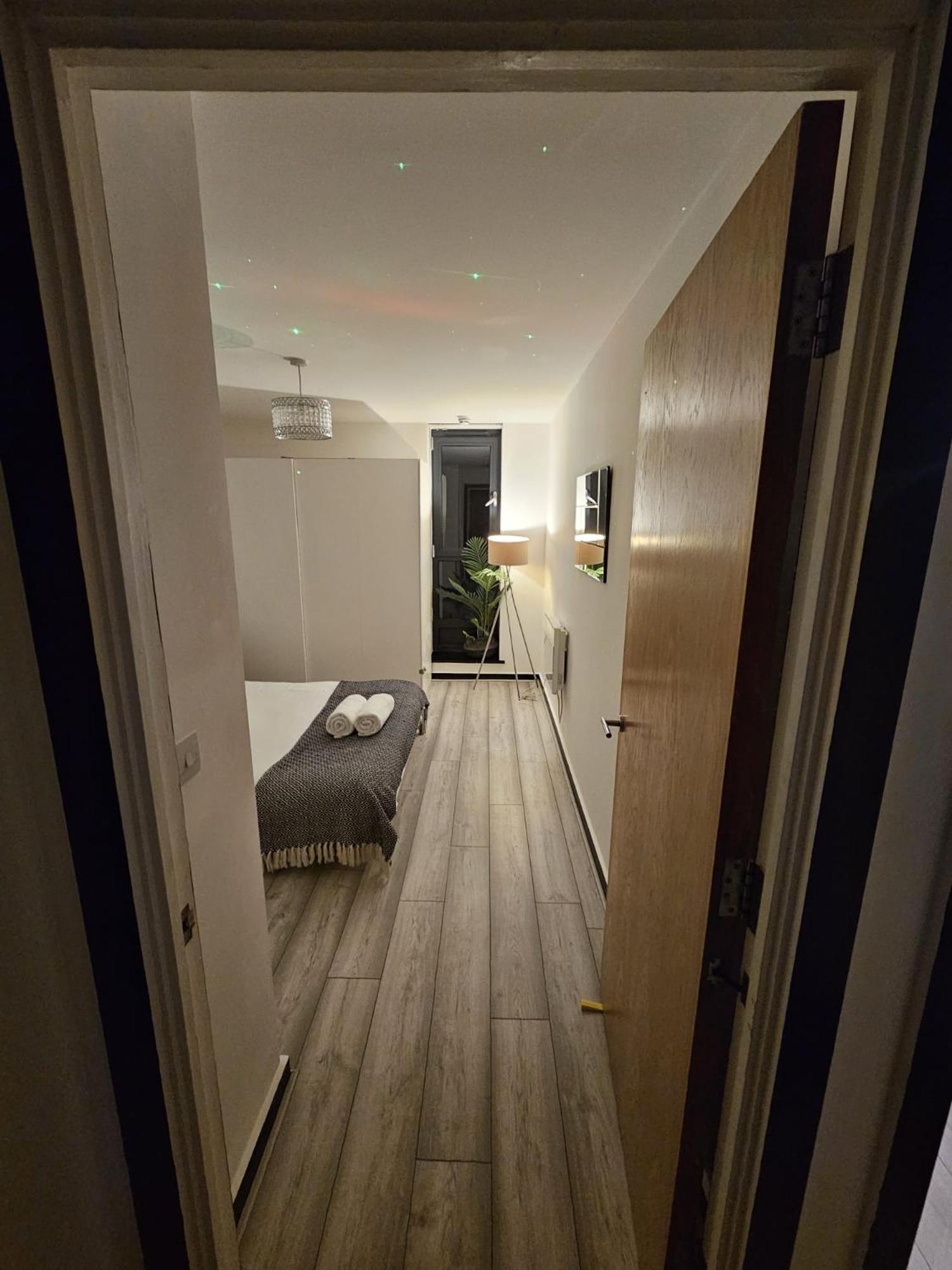 Lavish - Secure With Parking Appartement *