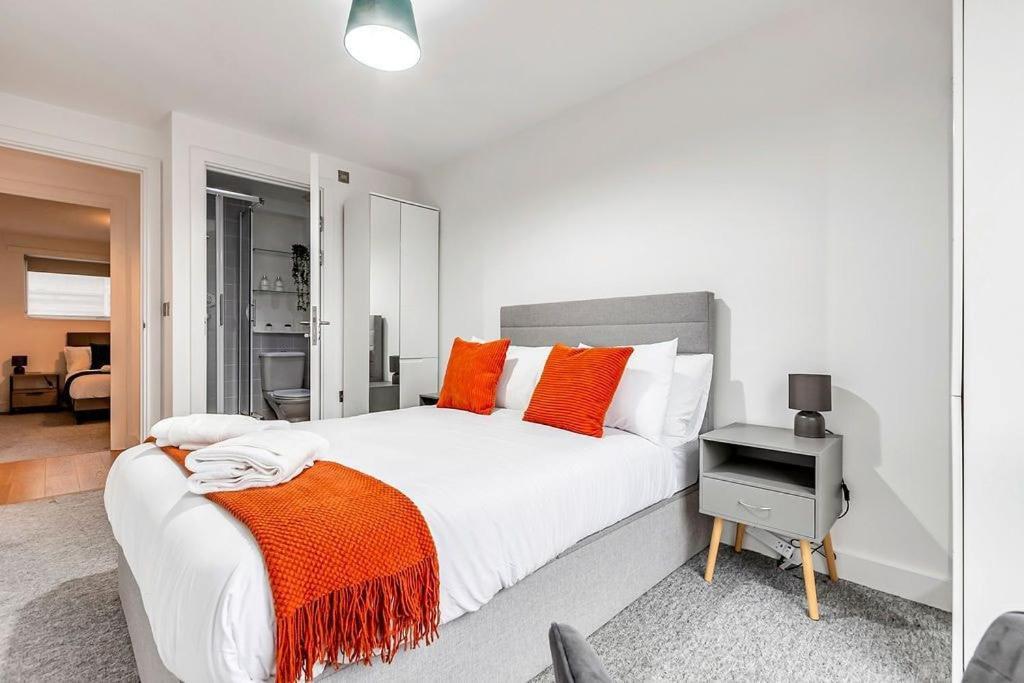 Stylish With Free Parking And Canal Views London