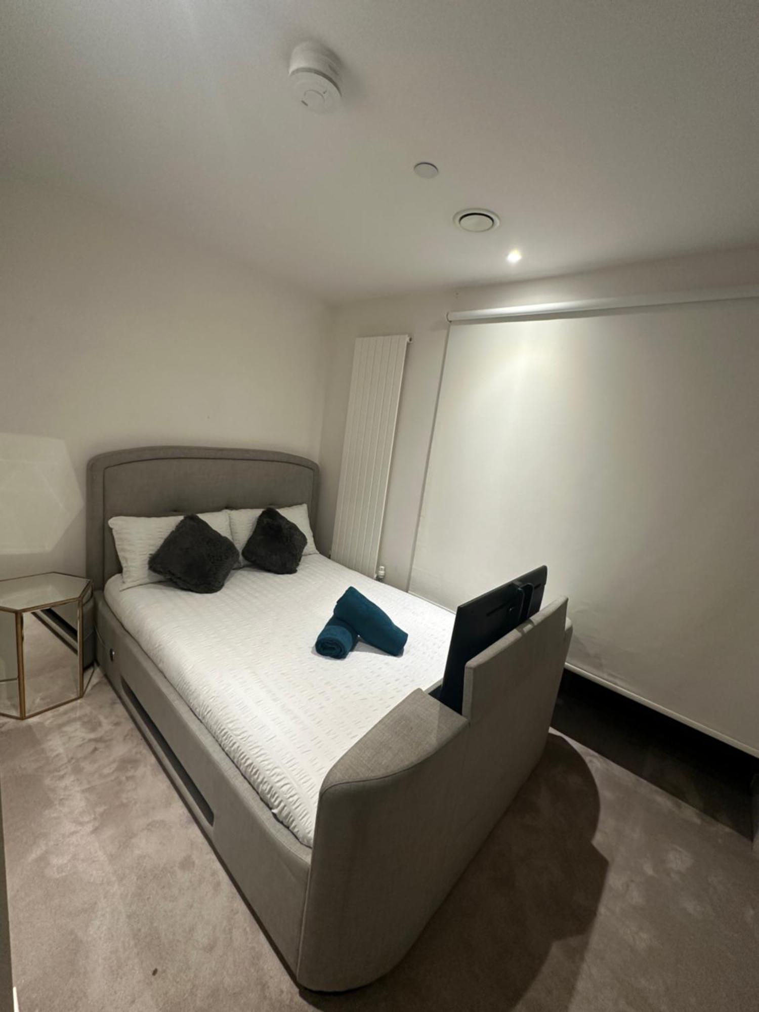 Private Private Toilet Excel Airport Royal Wharf Accommodatie bij particulieren Londen