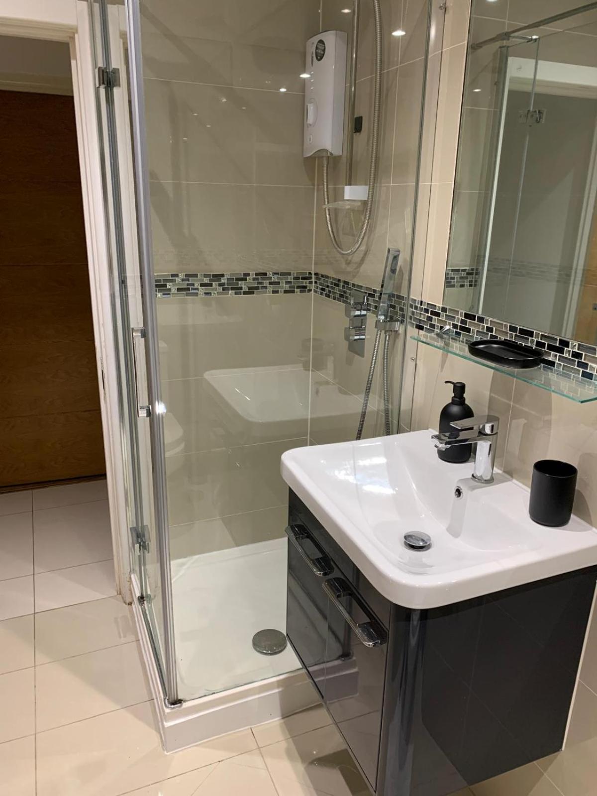 Stylish 2 Bedrooms Flat In Tower Bridge Apartment *