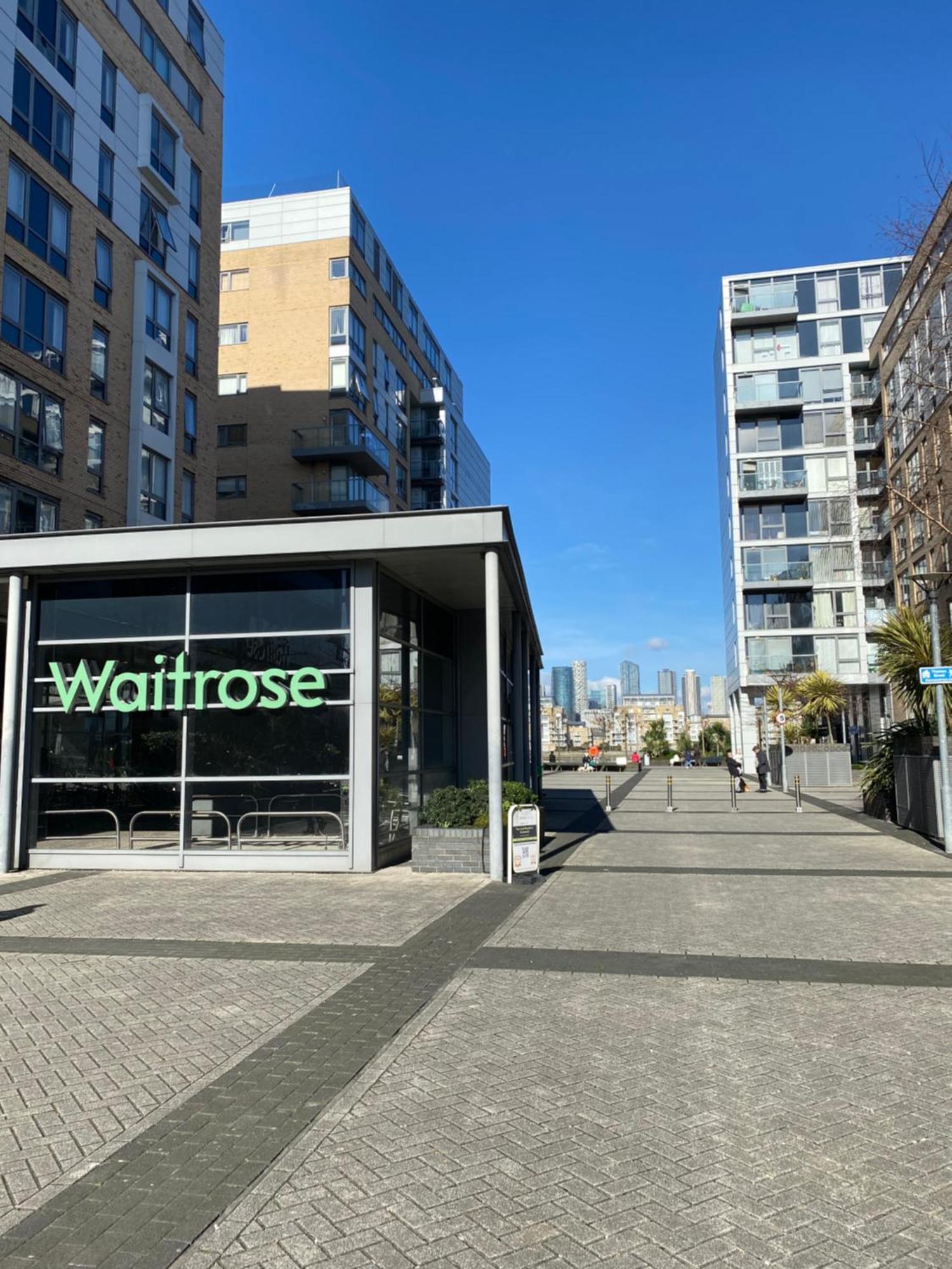 River View Spacious Leilighet London