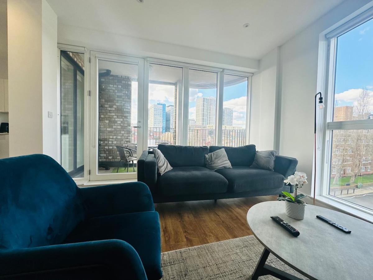 Spacious Close To Major Station Apartment London