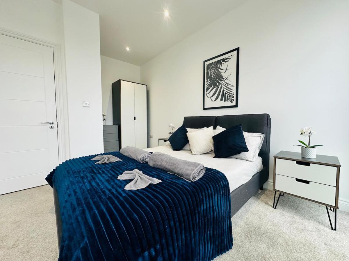 Apartment Spacious Close To Major Station London
