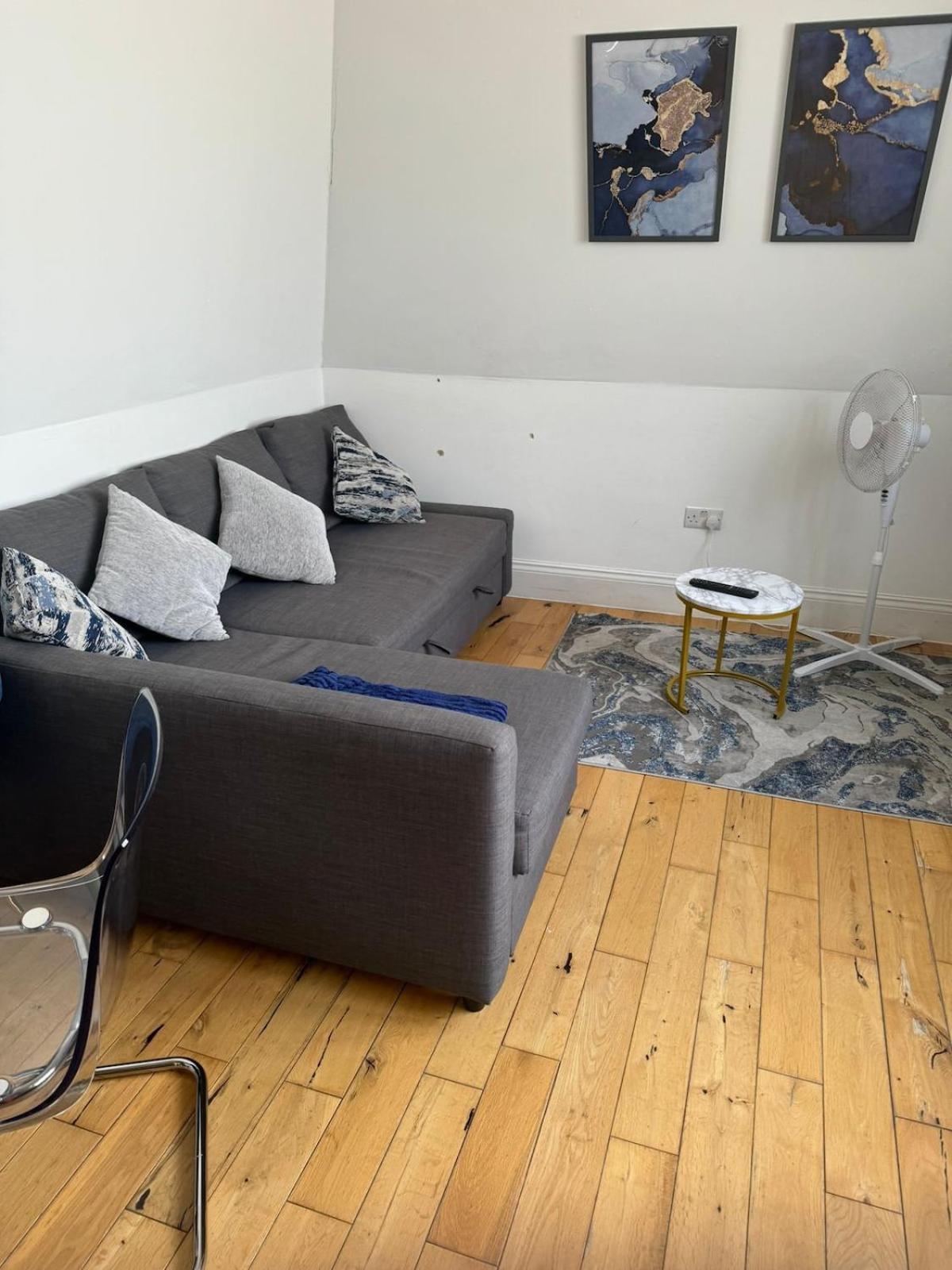 Comfy 1 Bed In Elephant & Castle Leilighet London