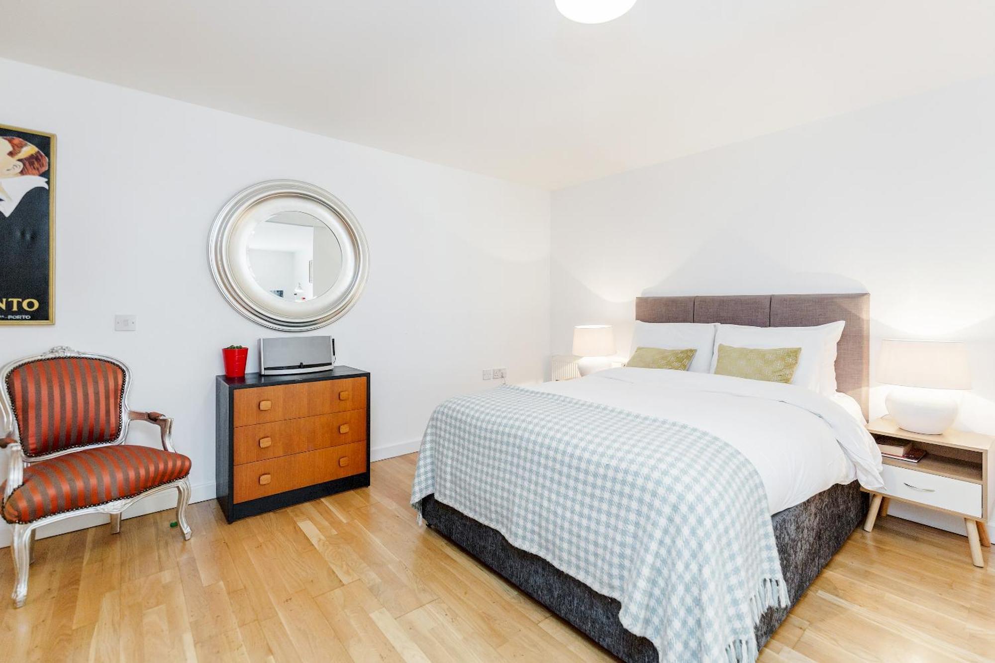 Shoreditch 2 Bed Flat By Basetogo Apartment